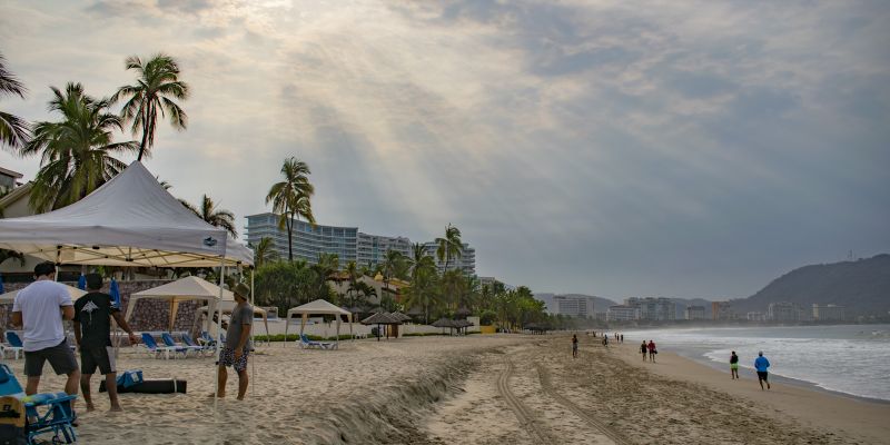 Amanecer Escolleras Ixtapa 