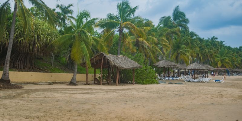 Camastros Playa Quieta Ixtapa 