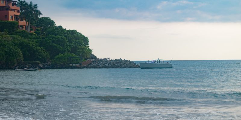 Playa Quieta Pier Diving 